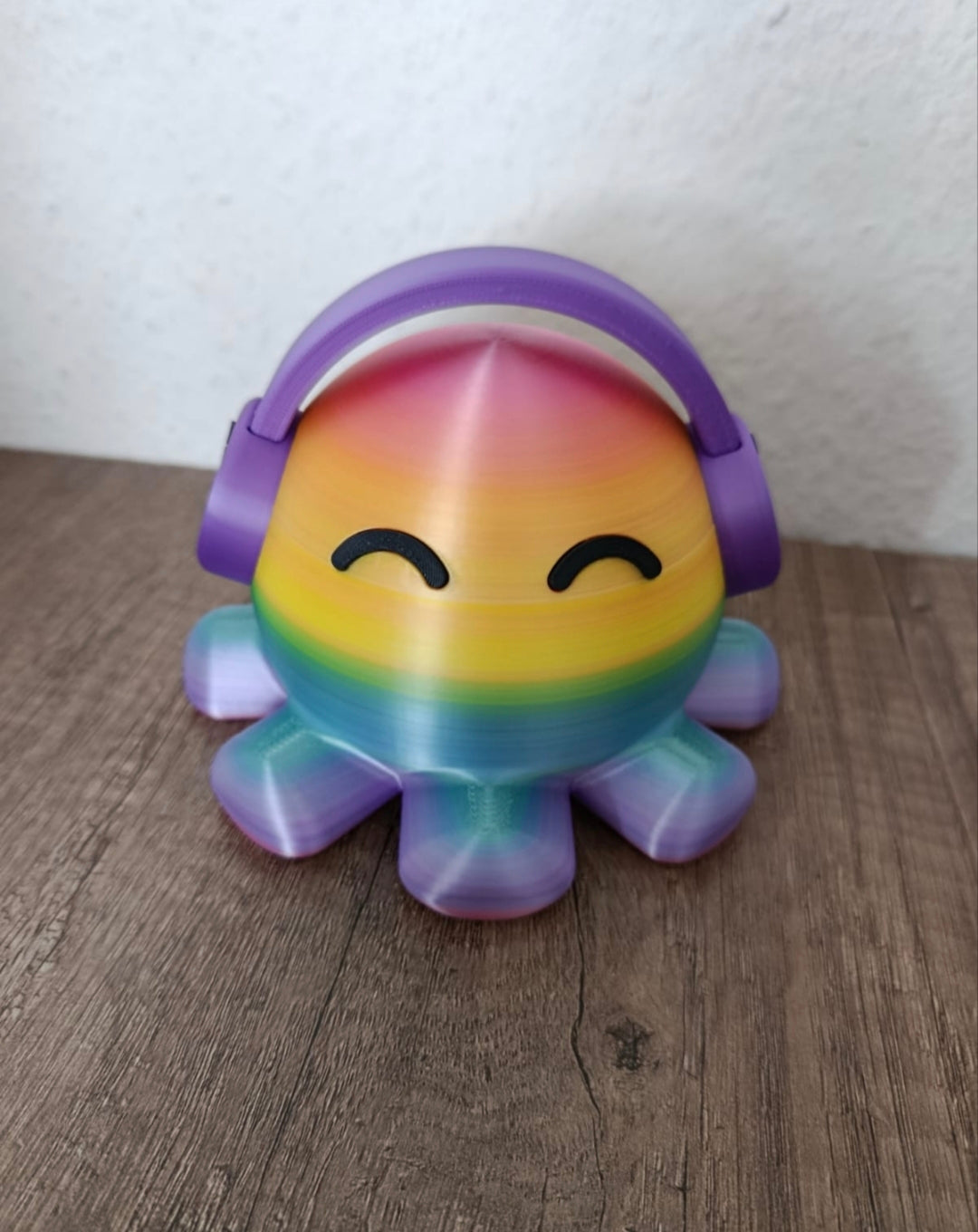🐙 Regenbogen Oktopus mit Kopfhörern – Dekofigur